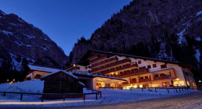 Hotel Principe Marmolada マルガ・チアペラ エクステリア 写真